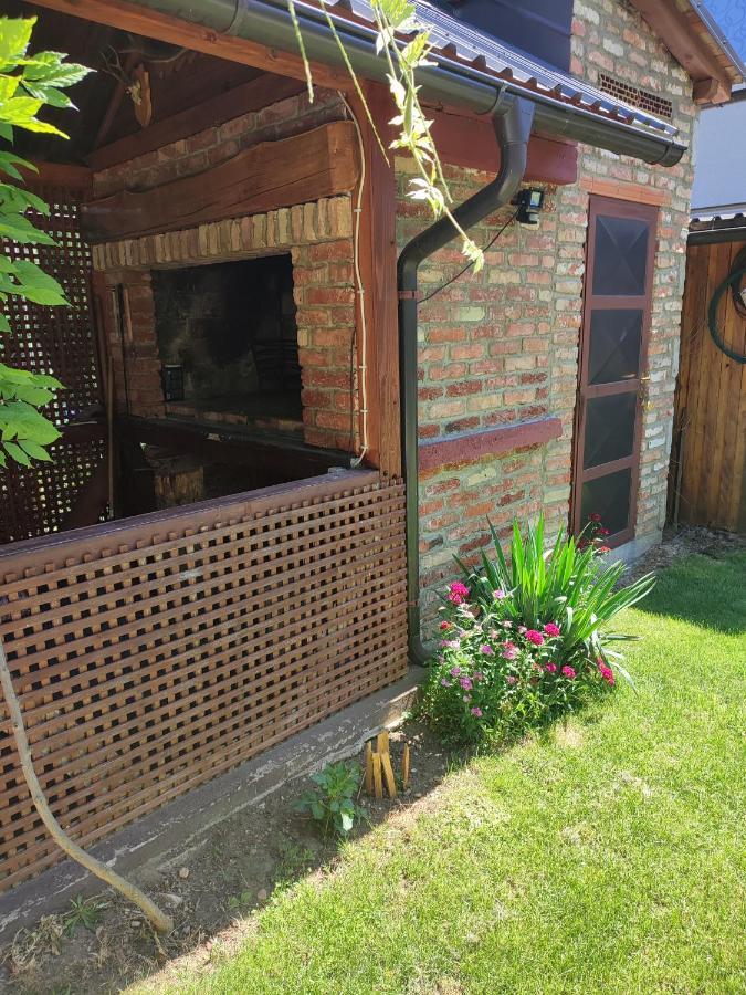 Guest House Josipovic Korenica Exterior foto